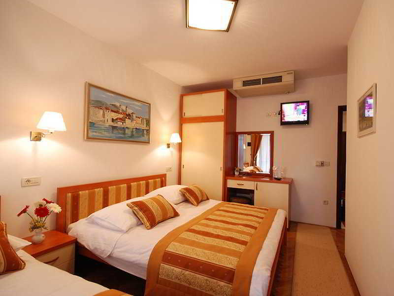 Hotel Trogirski Dvori ภายนอก รูปภาพ