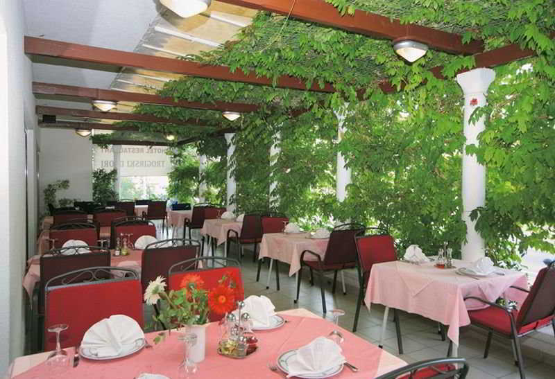 Hotel Trogirski Dvori ภายนอก รูปภาพ